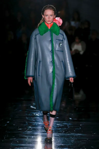 Look 23